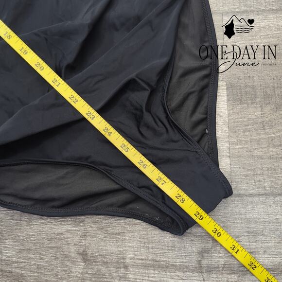 Eomenie Cross Front Tie Back Cut Out Swimdress Swimsuit Size L - Picture 6 of 7